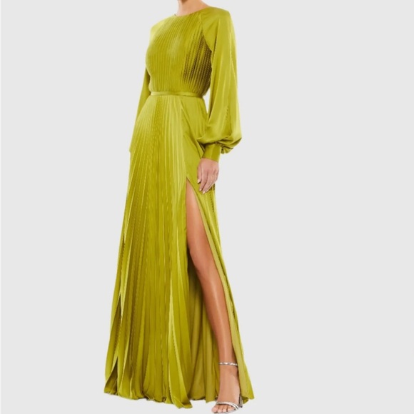 NWT Mac Duggal gown - Picture 1 of 14